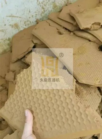 打樁泥漿_盾構(gòu)泥漿_管道清淤_河道清淤專(zhuān)用壓濾機(jī)部分應(yīng)用案例—久鼎壓濾機(jī)集團(tuán)(圖26)