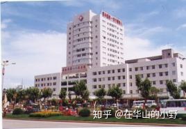 云南地區(qū)眼科醫(yī)院大排名,老昆明人都知道的看眼睛攻略(圖4) 云南地區(qū)眼科醫(yī)院大排名,老昆明人都知道的看眼睛攻略(圖4)