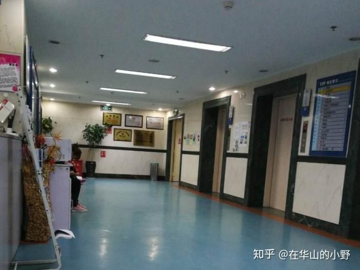 云南地區(qū)眼科醫(yī)院大排名,老昆明人都知道的看眼睛攻略(圖1) 云南地區(qū)眼科醫(yī)院大排名,老昆明人都知道的看眼睛攻略(圖1)
