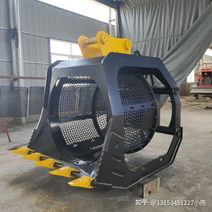 云南挖機帶篩分斗360度旋轉篩分斗設備可定制(圖4) 云南挖機帶篩分斗360度旋轉篩分斗設備可定制(圖4)