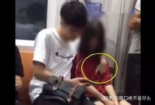 溫州星巴克上演精彩一幕，不雅行為被“現場直播”：別把不要臉，當成性解放！(圖7)