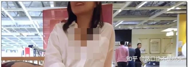 溫州星巴克上演精彩一幕，不雅行為被“現場直播”：別把不要臉，當成性解放！(圖4)