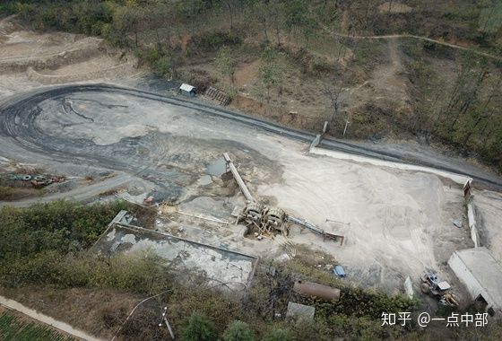 污染洗沙場為何難以取締?新密環(huán)保執(zhí)法被指肌無力(圖2) 污染洗沙場為何難以取締?新密環(huán)保執(zhí)法被指肌無力(圖2)