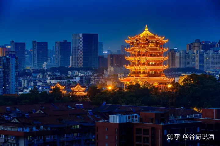 2022年白酒推薦：湖北有什么好酒？湖北省白酒排名及選購指南，性價比高的大品牌經典酒，好喝不貴的純糧食酒，送岳父送長輩，自飲禮品收藏必備（包含黃鶴樓、稻花香、西陵特曲、枝江大曲、白云邊等）(圖3)