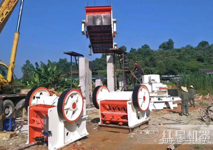 鄂式碎石機400×600時產(chǎn)多少噸?(圖3) 鄂式碎石機400×600時產(chǎn)多少噸?(圖3)