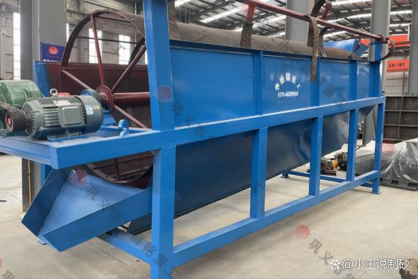 滾筒篩沙機同鵝卵石制砂機配合使用效果更好(圖3) 滾筒篩沙機同鵝卵石制砂機配合使用效果更好(圖3)