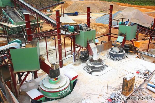 洗沙場為何“暴利”?水洗砂生產線告訴你:低投入高收益(圖4) 洗沙場為何“暴利”?水洗砂生產線告訴你:低投入高收益(圖4)