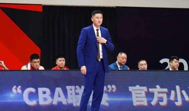 郭昊文正式加入中國男籃！后衛線面臨洗牌，杜鋒或拿三少開刀(圖3)