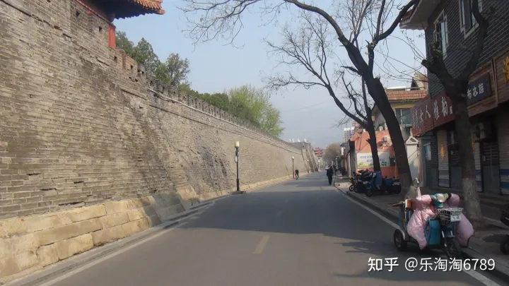 泰安:它是“皇城根里第一條街”,是泰安最繁華老街之一,如今還殘存些許影子,現(xiàn)卻幾無人知!(圖1) 泰安:它是“皇城根里第一條街”,是泰安最繁華老街之一,如今還殘存些許影子,現(xiàn)卻幾無人知!(圖1)