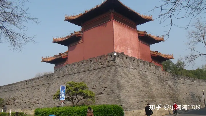 泰安:它是“皇城根里第一條街”,是泰安最繁華老街之一,如今還殘存些許影子,現(xiàn)卻幾無人知!(圖3) 泰安:它是“皇城根里第一條街”,是泰安最繁華老街之一,如今還殘存些許影子,現(xiàn)卻幾無人知!(圖3)