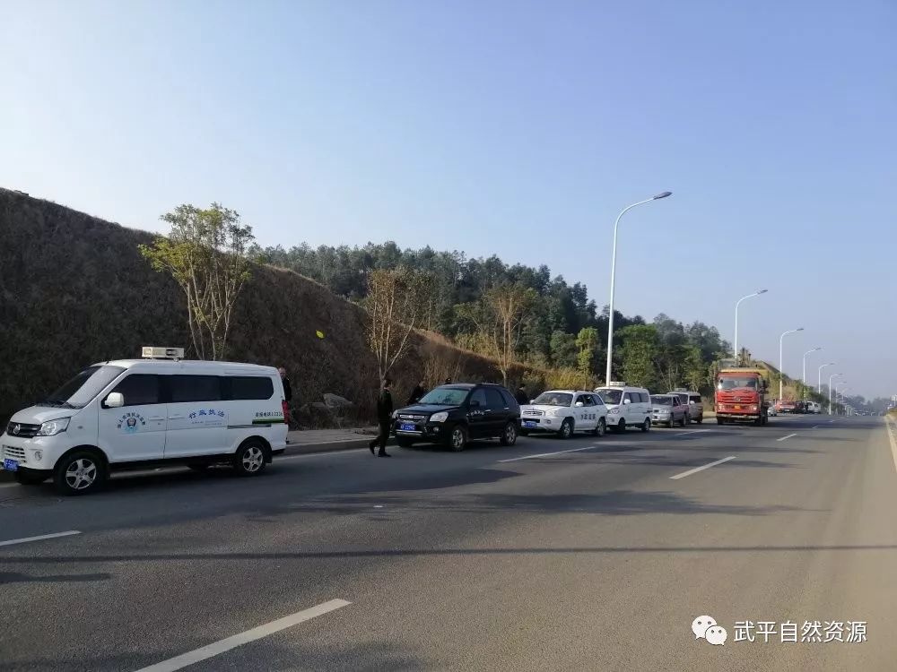 現(xiàn)場：武平多部門聯(lián)合打擊取締9處非法洗砂點(diǎn)(圖3)